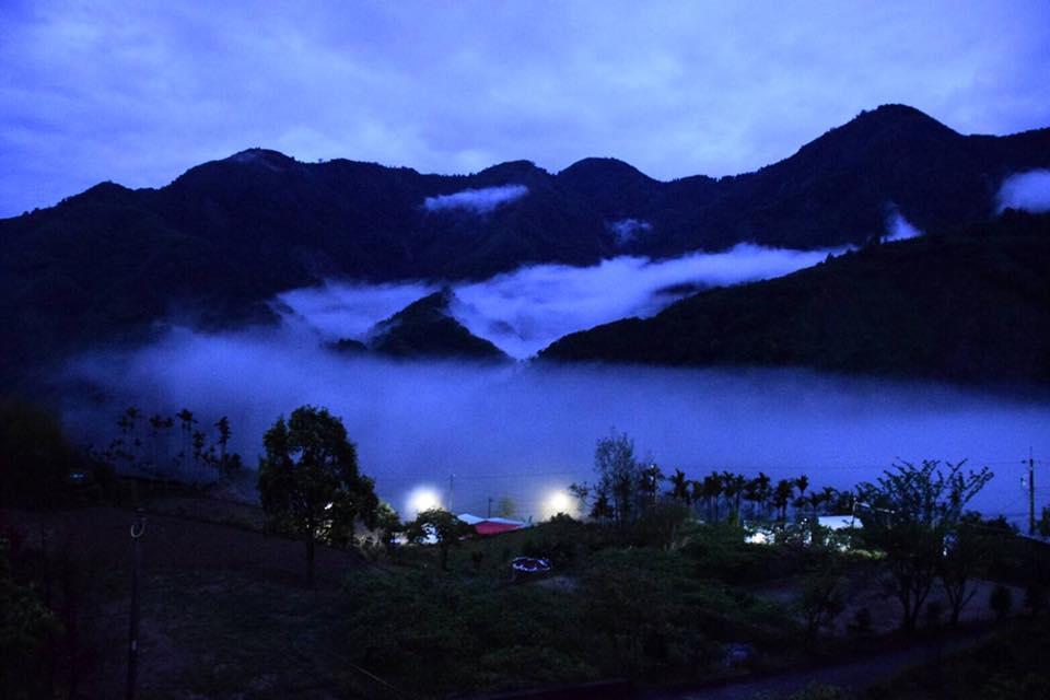 Walk Cloud Bed And Breakfast Meishan Экстерьер фото